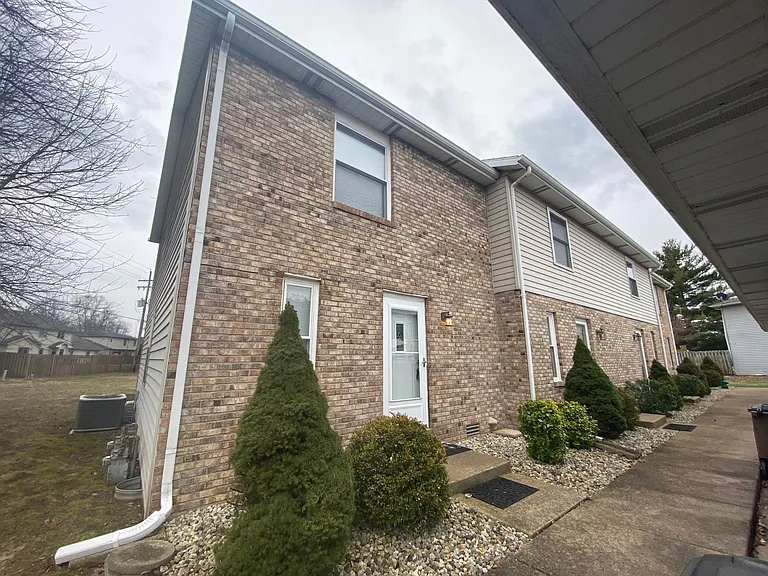 1947 Bonnie Ct — Photo 3