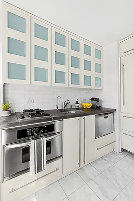 Sold by Compass | media 7