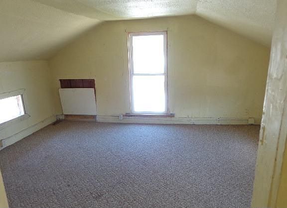 3rd image of 463 N Pearl St