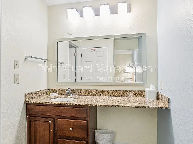 The Cass — Photo 30