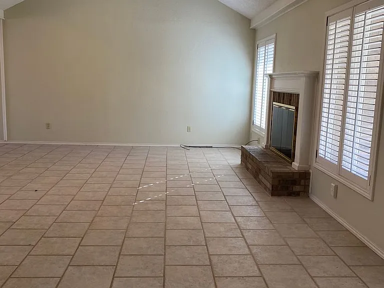7712 Grover Ave — Photo 21