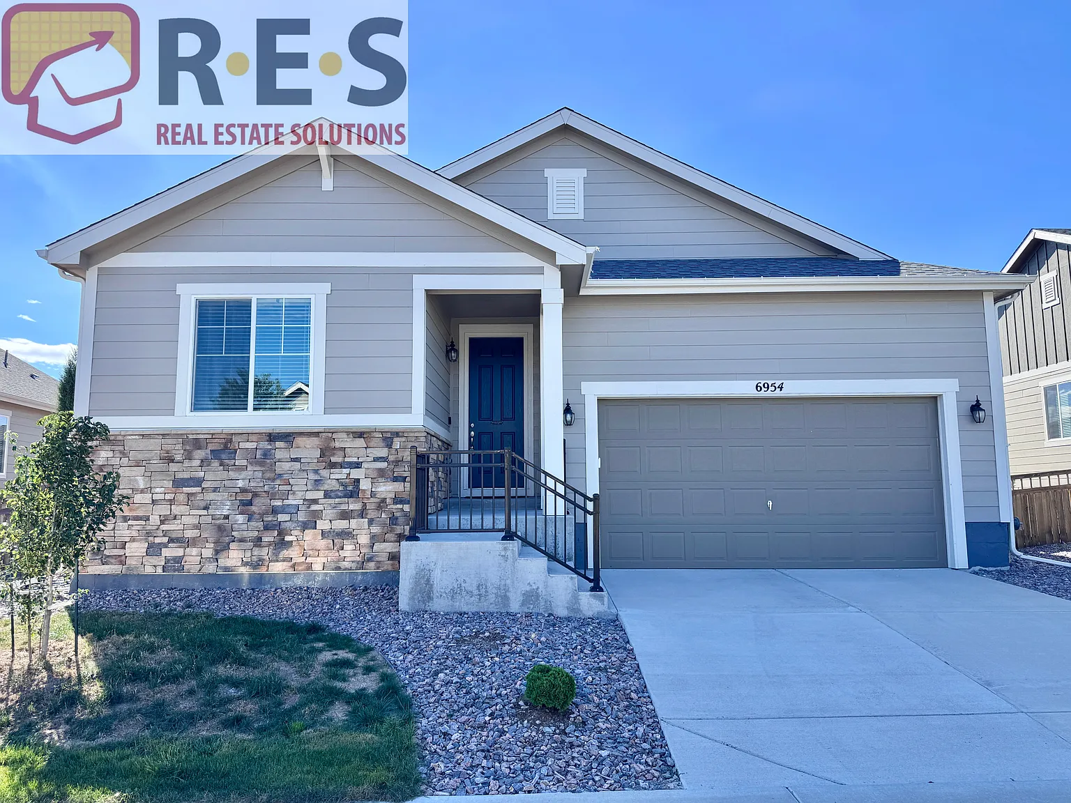 5 bed, 3862 sqft, $3,795 — Photo 1
