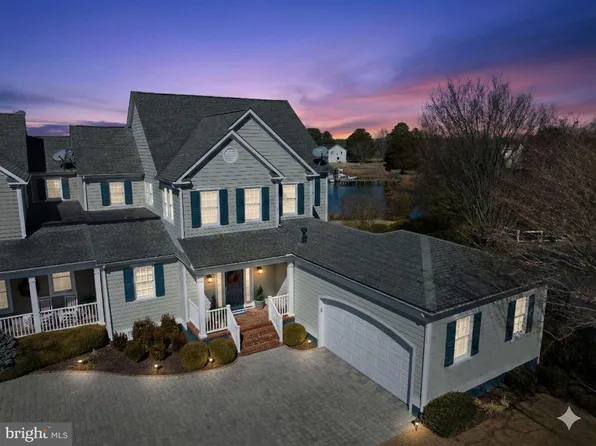 62 Westbay Dr, Kilmarnock, VA 22482