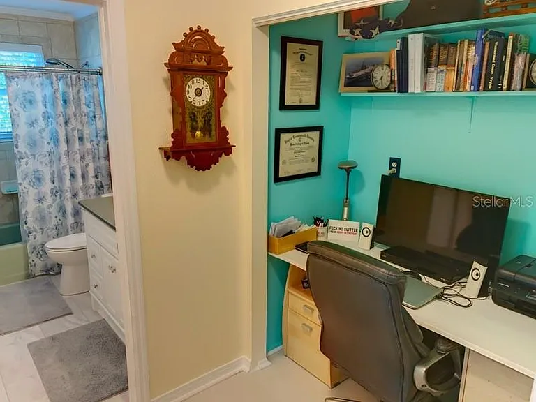 323 Dolphin Pkwy — Photo 11