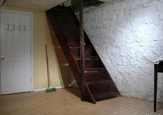 Rented by Rennit Inc. | media 24