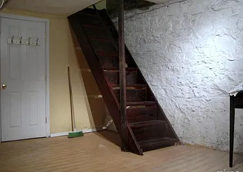 Rented by Rennit Inc.