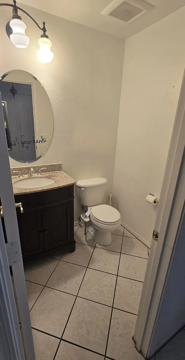 3 bed, 2.5 bath, 2200 sqft, $2,500 — Photo 4