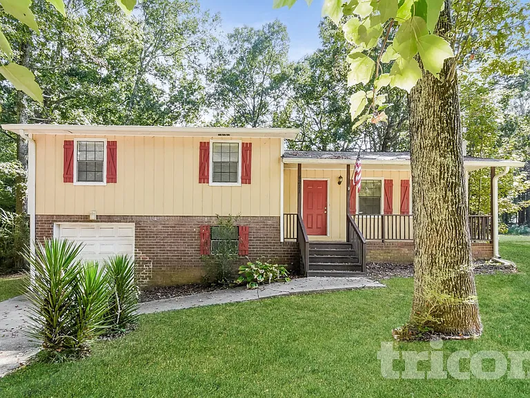 4211 Clearview Dr — Photo 1