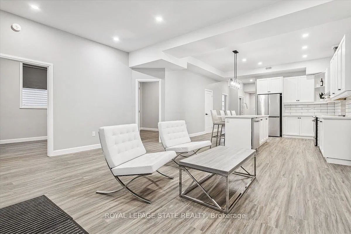 3 bed, $2,900 — Photo 3