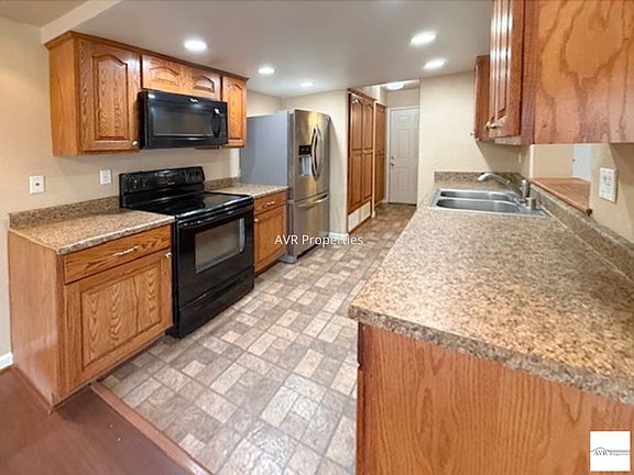 2nd image of 988 Del Norte Dr