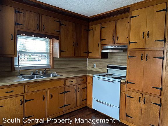 4th image of 112 S College St APT 4