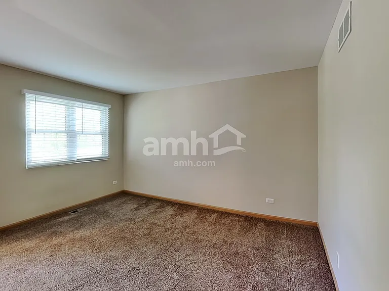481 Pheasant Chase Dr — Photo 17