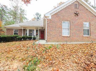 6516 Shady Valley Dr, Flowery Branch, GA 30542