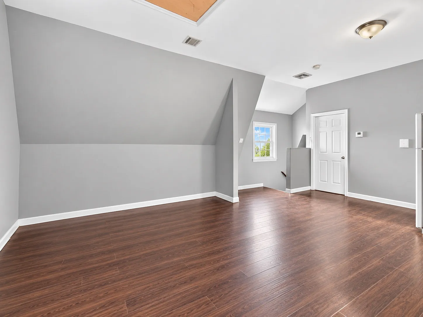 225 Chadwick Ave — Photo 3
