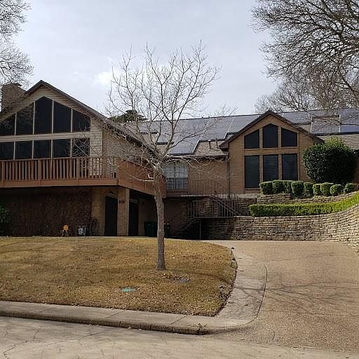 1st image of 727 Sleepy Hollow Dr