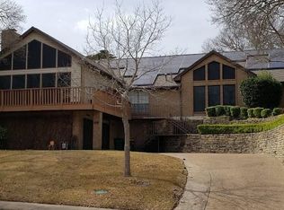727 Sleepy Hollow Dr, Cedar Hill, TX 75104