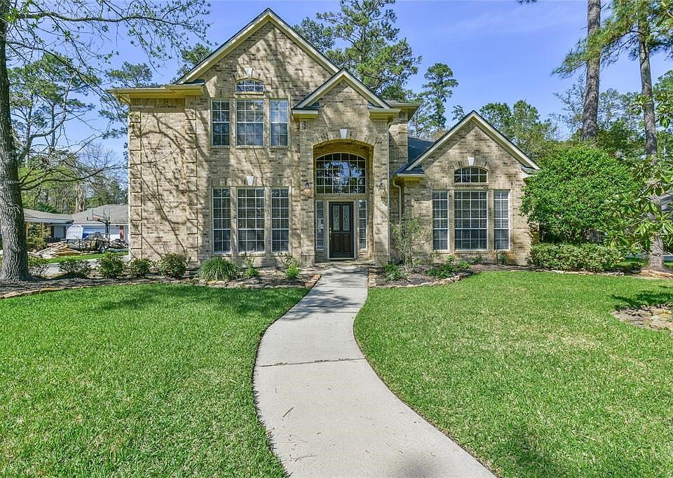Gorgeous curb appeal