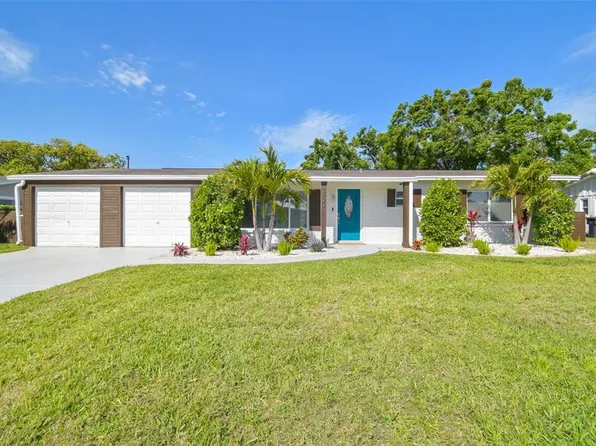 3922 Fontainebleau Dr, Rocky Point, FL 33634