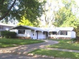 1207 N Oakwood Ave, Griffith, IN 46319