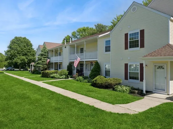 243 Fairview Circle #243, Middle Island, NY 11953