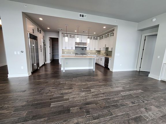 2nd image of 960 Speer Blvd #1615