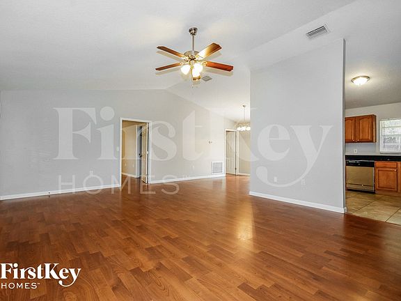 4th image of 8240 Stoner Rd
