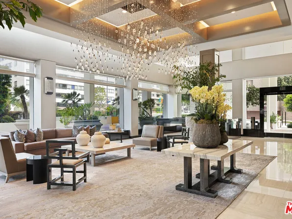 10560 Wilshire Blvd APT 404, Los Angeles, CA 90024