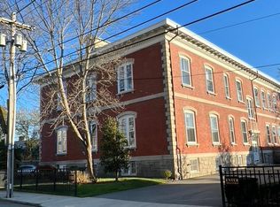 12 Elm St APT 2, Newport, RI 02840