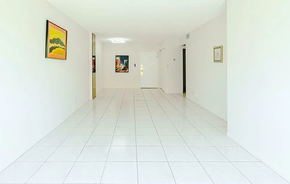 2 bed, 1.5 bath, 924 sqft, $2,100 — Photo 1