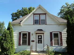 400 Oak St, Mount Horeb, WI 53572