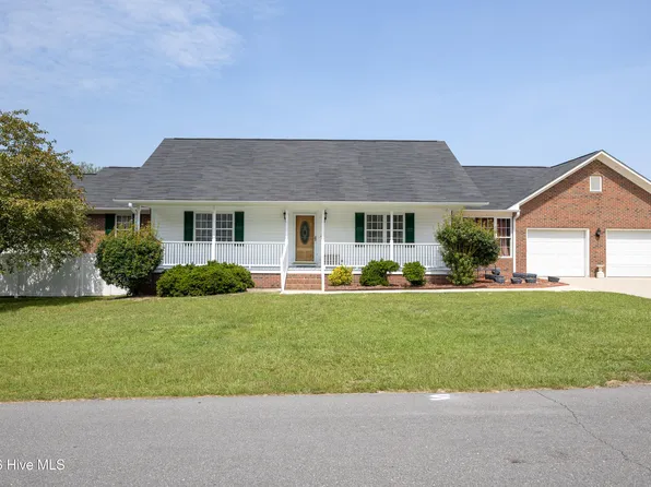 424 Cedar Lake Lane, Clinton, NC 28328