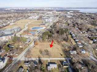 2735 Rimrock Rd, Madison, WI 53713