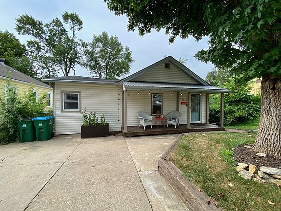 2nd image of 2113 W 48th St