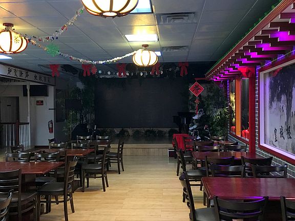 2nd image of 13514 Northern Blvd