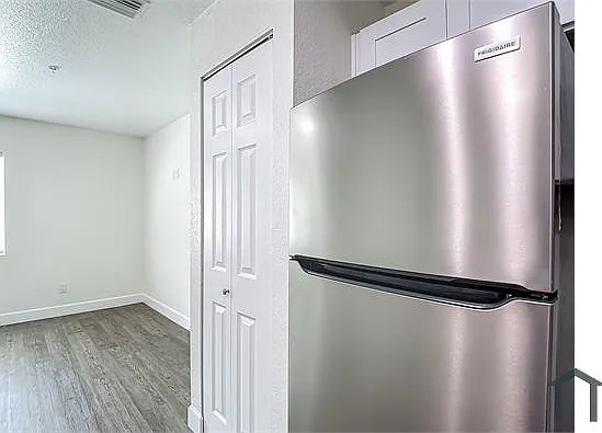 401 E Boyer St #6 — Photo 14