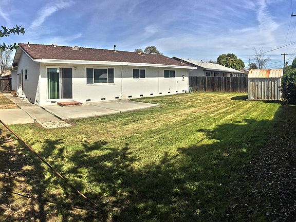 3rd image of 9008 Alderson Ave