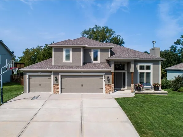 19704 NE 197th Pl, Smithville, MO 64089