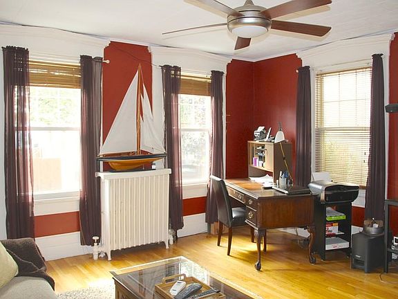 5th image of 69 Forest St