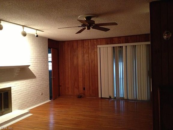 4th image of 636 Charlecote Dr