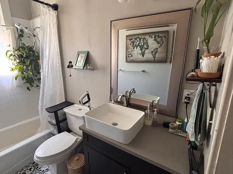 417 N Durkee St #8 — Photo 7