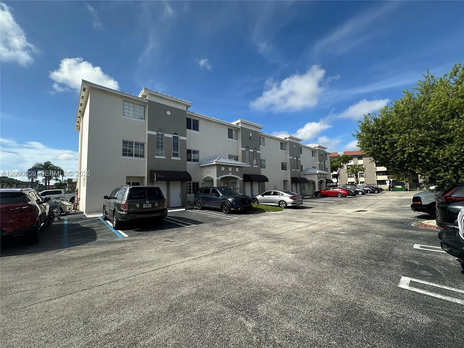 Christy Place Villas & — Photo 2