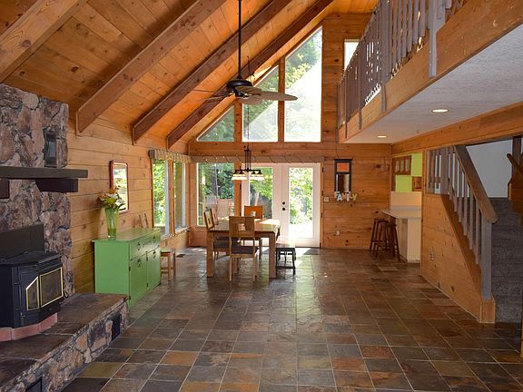 5th image of 23841 Hilltop Cir