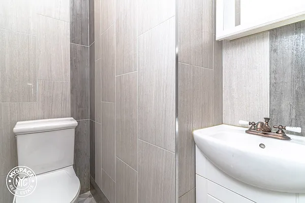 Rented by MySpaceNYC | media 11