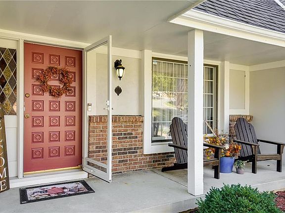 3rd image of 3734 NE Beechwood Dr