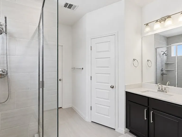 7220 Poulain Dr — Photo 23