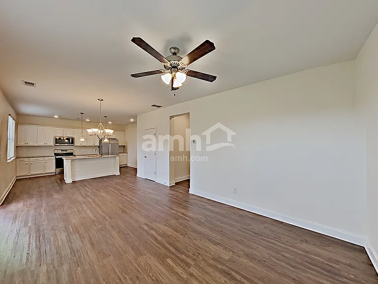 1110 Merlot Ct — Photo 7