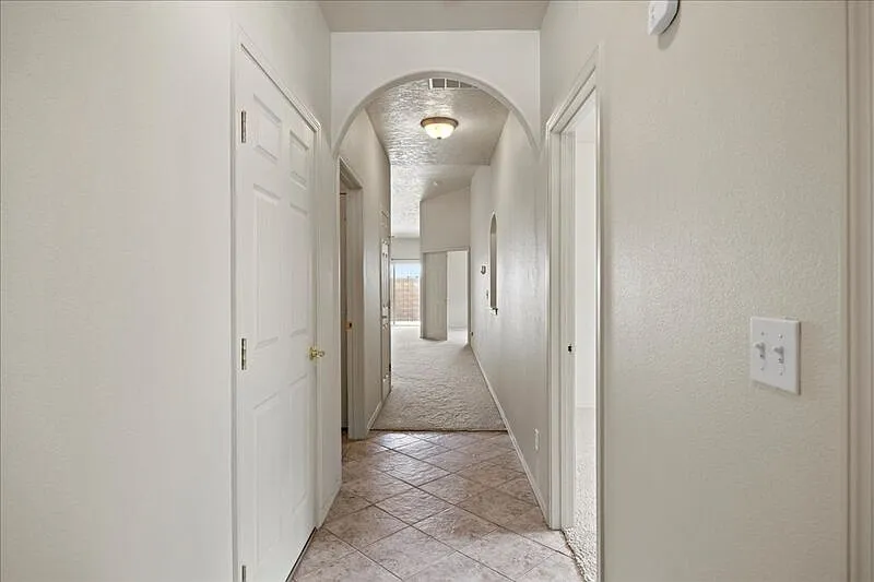3 bed, 2.0 bath, 1803 sqft, $2,250 — Photo 3