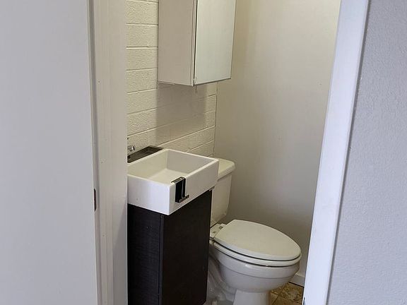 4th image of 4332 N 21st St #9-A