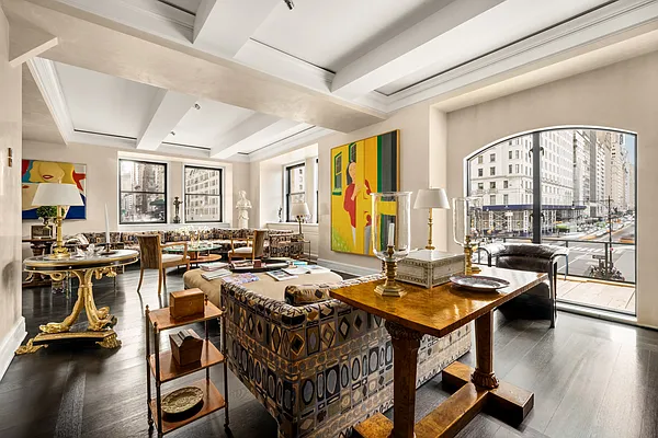 Sold by Sloane Square | media 5