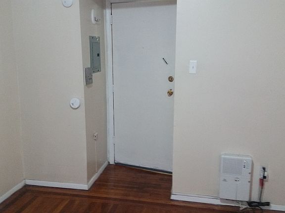 4th image of 60 Glenwood Ave APT 201